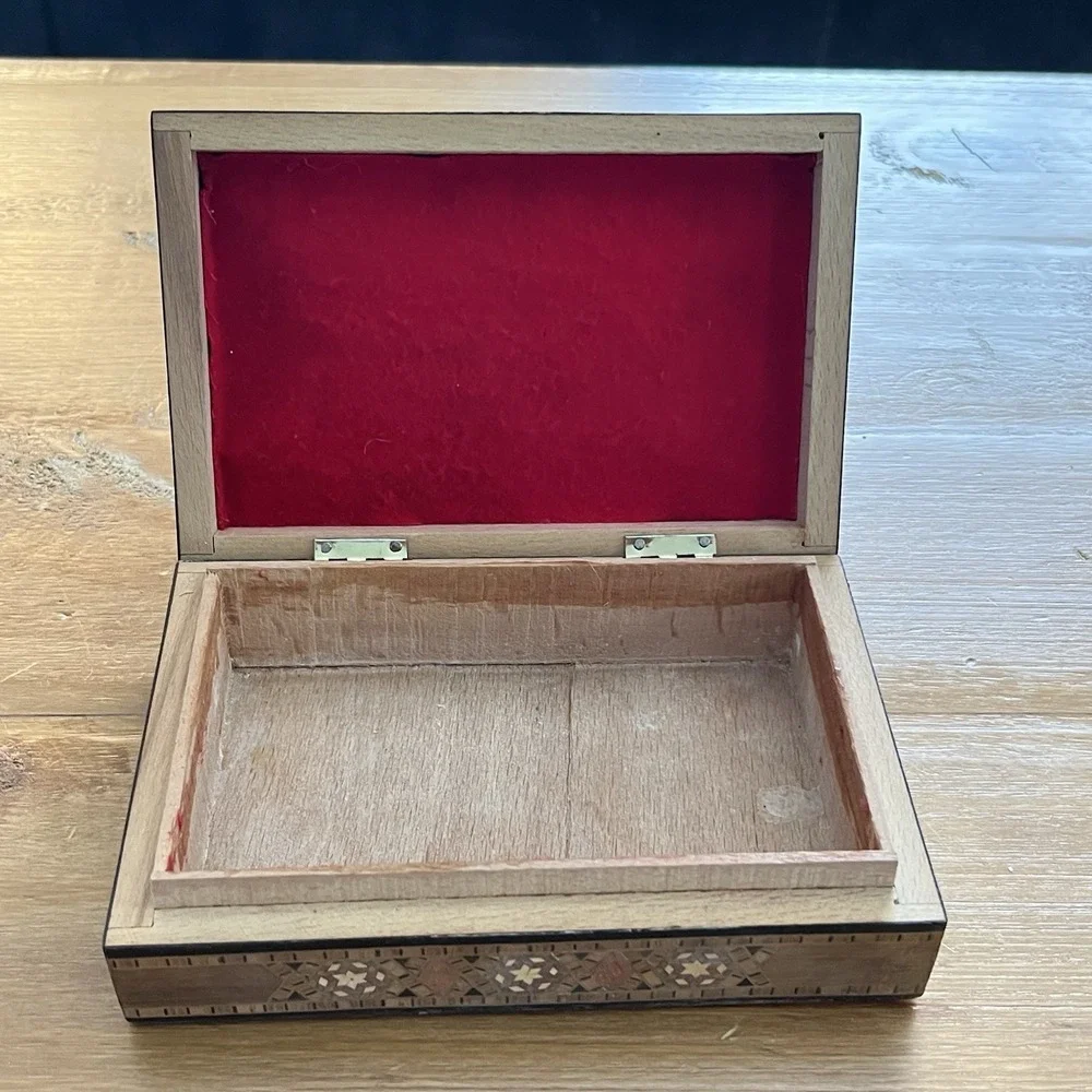 Vintage Handmade Inlaid‎ Wood Mosaic Marquetry Jewelry Trinket Box Artisan